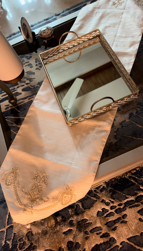 Table Runner Set